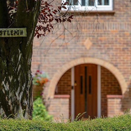 Westleigh Hotel Ashtead Kültér fotó